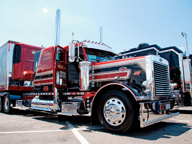 Custom Rig Truck Show Chrome Photo Image Gallery Custom Rig Truck Show 1990 Peterbilt