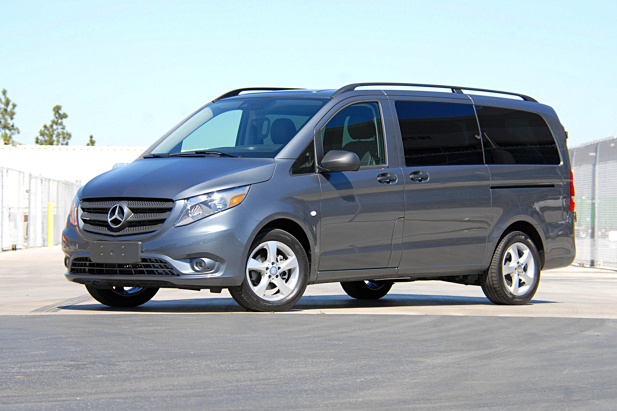 2016 mercedes metris towing capacity