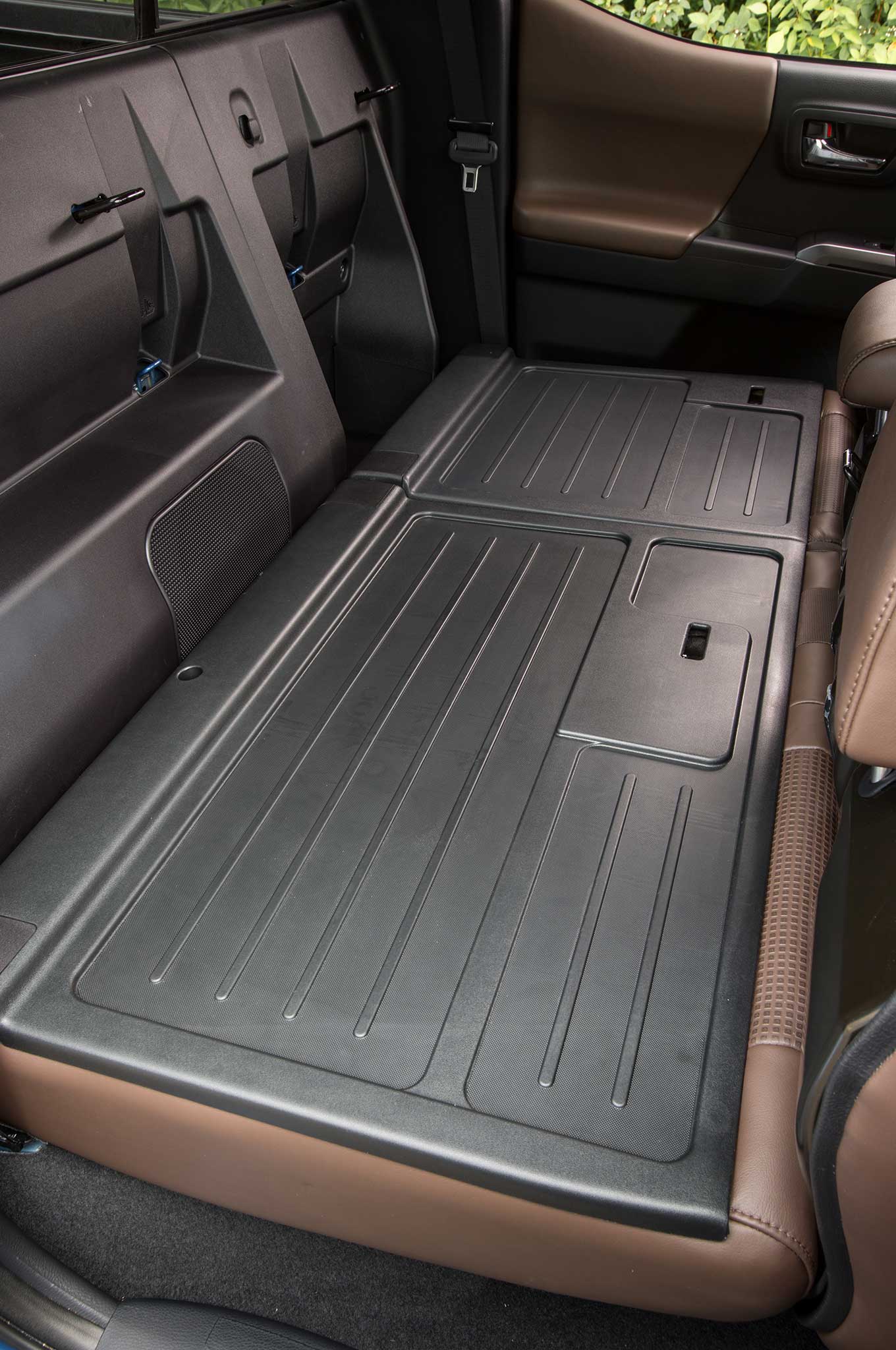 First Drive 2016 Toyota Tacoma 2016 Toyota Tacoma Limited Hickory Leather Interior Folddown Rear Seat View Photo Gallery 80 Photos