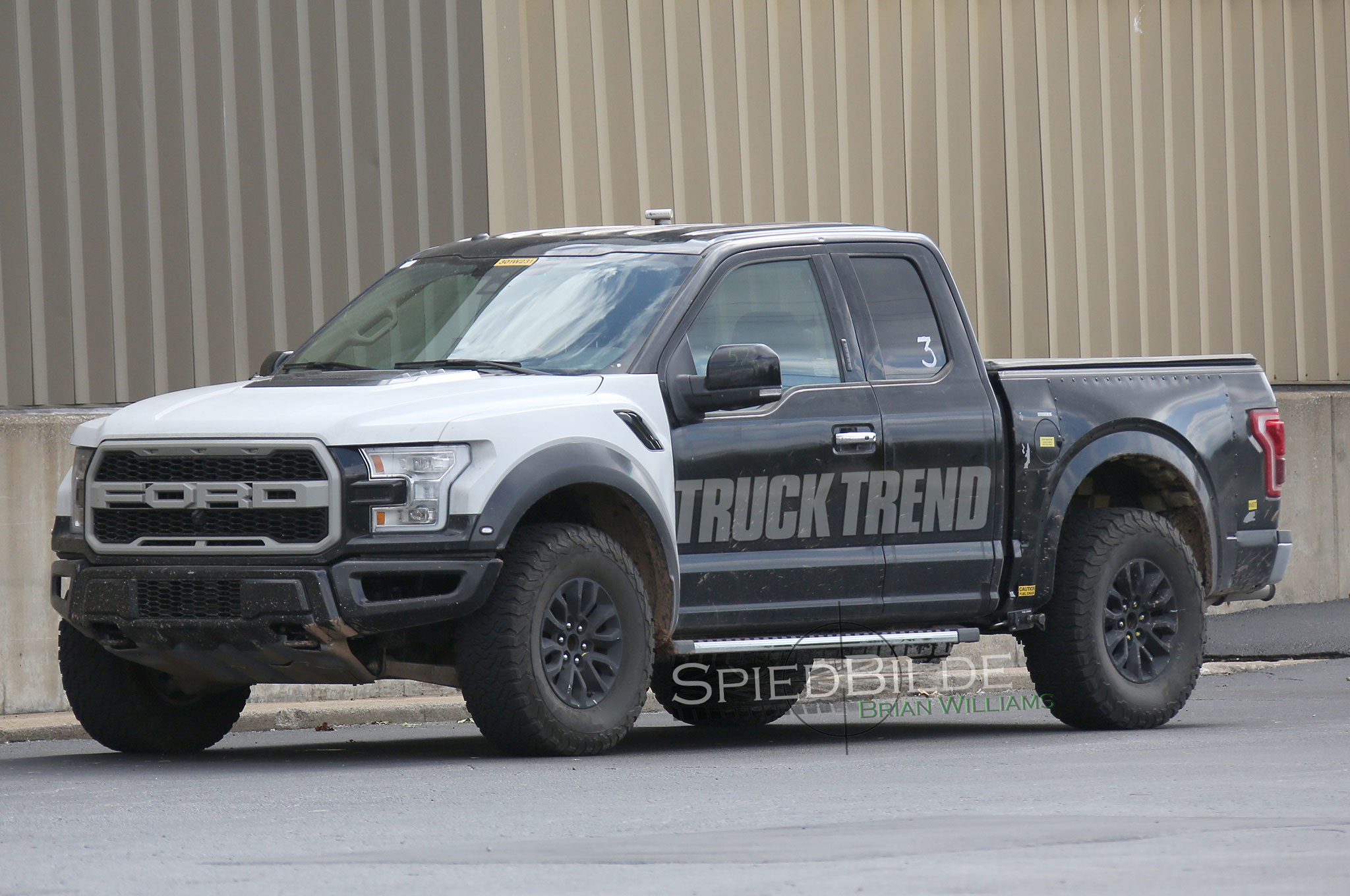 Caught! 2017 Ford F-150 Raptor Nearly Nude! Caught! 2017 Ford F-150 Raptor Nearly Nude!