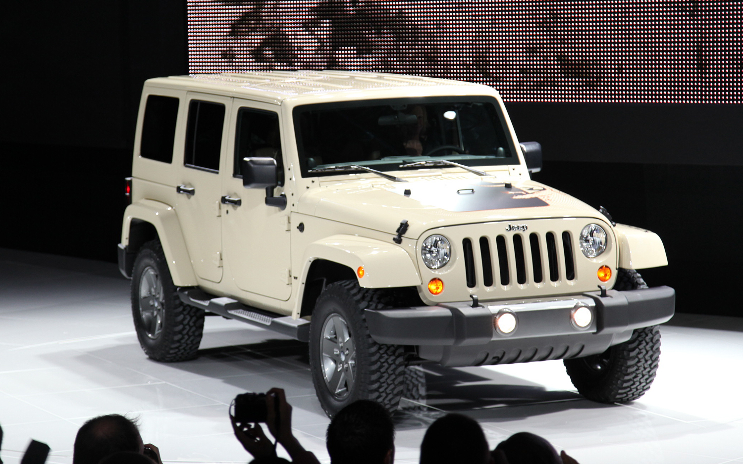 Jeep Wrangler Gets New Mojave Trim Package for 2011 - Auto ... Jeep Wrangler Gets New Mojave Trim Package for 2011 - Auto ...
