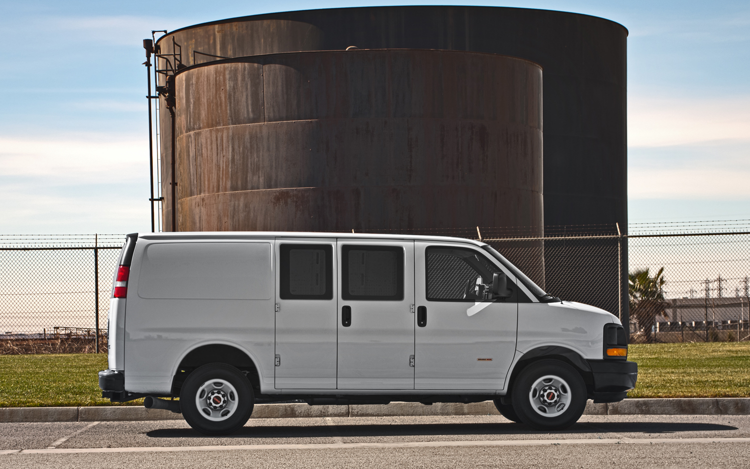 2011 gmc savana 3500