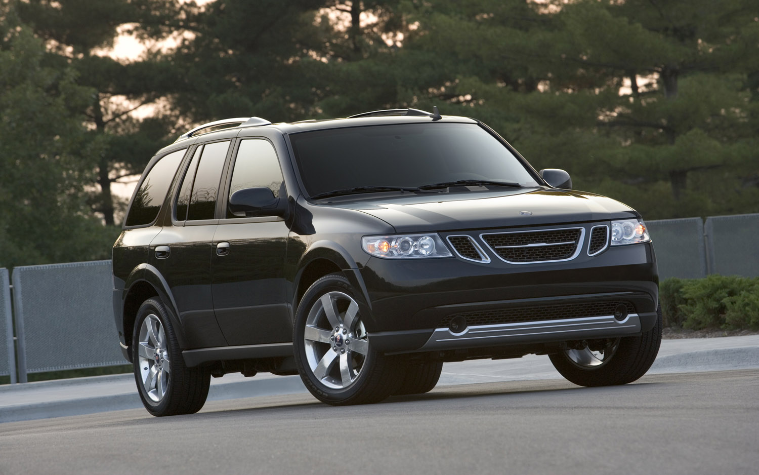 Gm Recalls 250 000 Chevrolet Trailblazer Gmc Envoy Buick Rainier 2008 Saab 9 7x Front Three Quarter