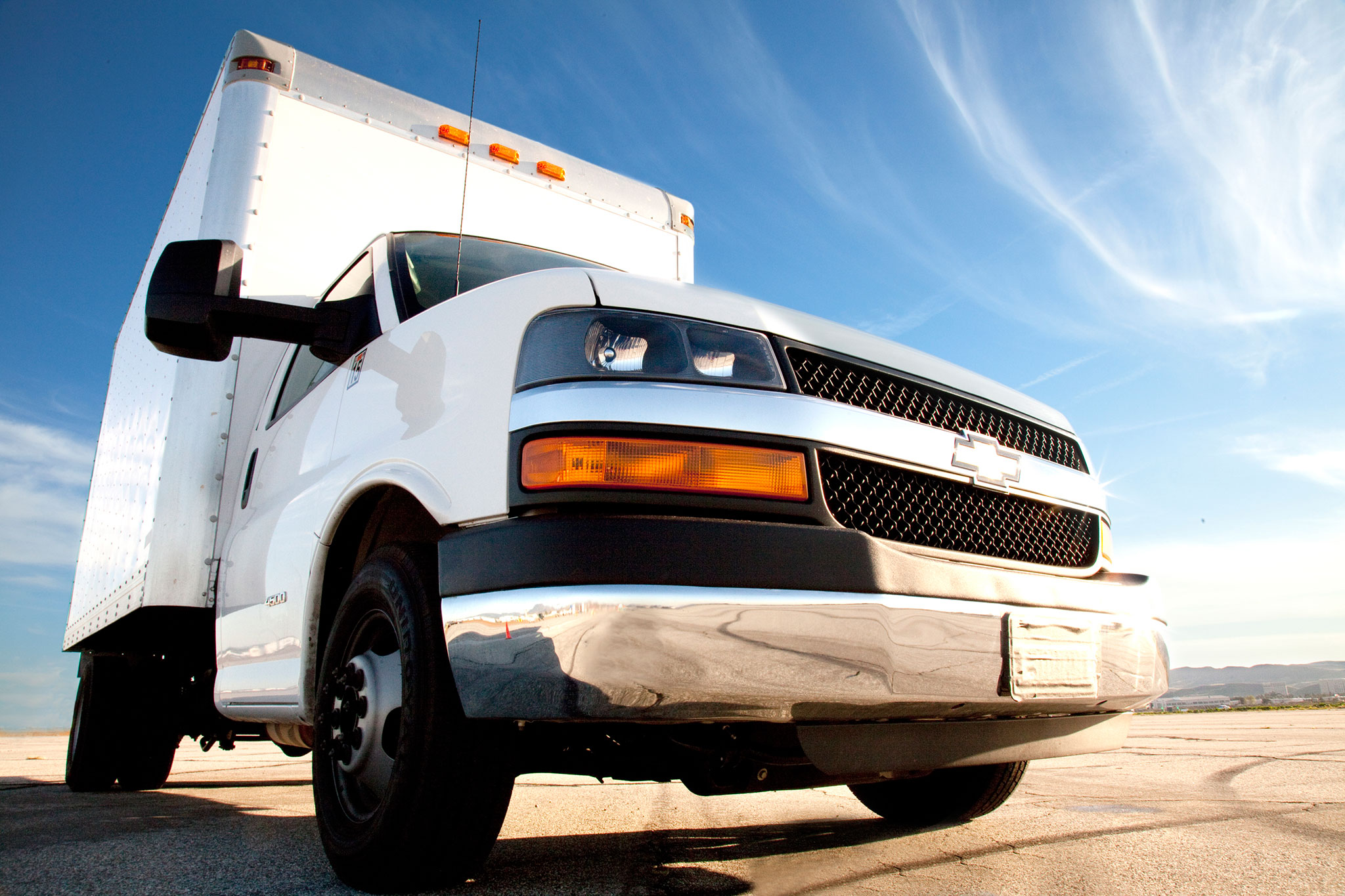 2014 chevy express 4500 specs