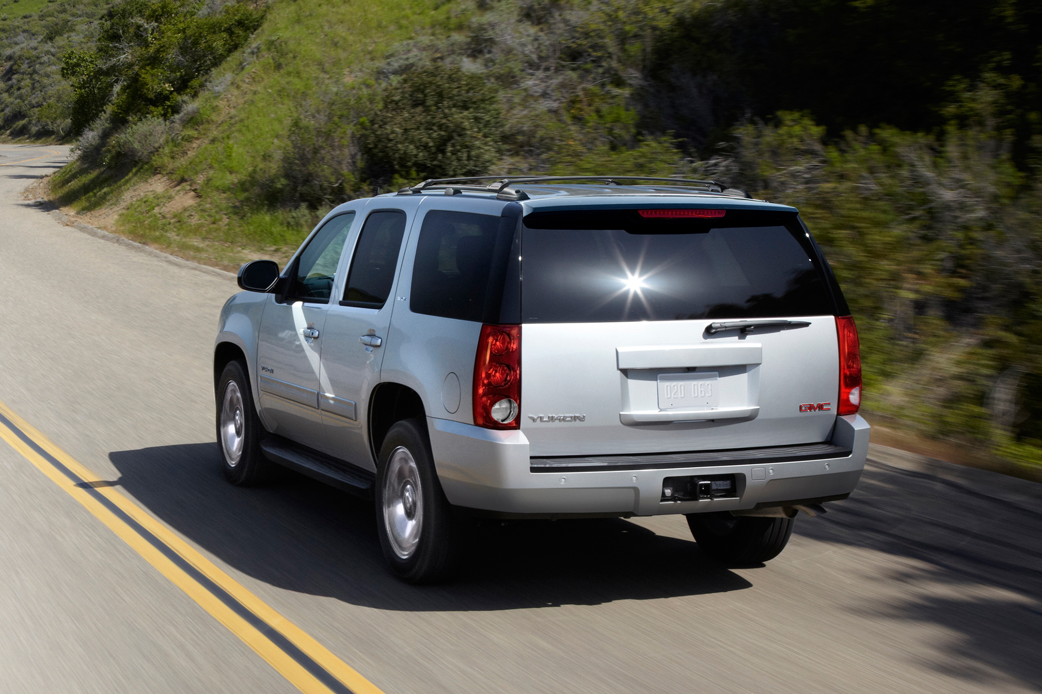 2015 GMC Yukon vs. 2014 GMC Yukon - Styling Showdown ... 2015 GMC Yukon vs. 2014 GMC Yukon - Styling Showdown ...
