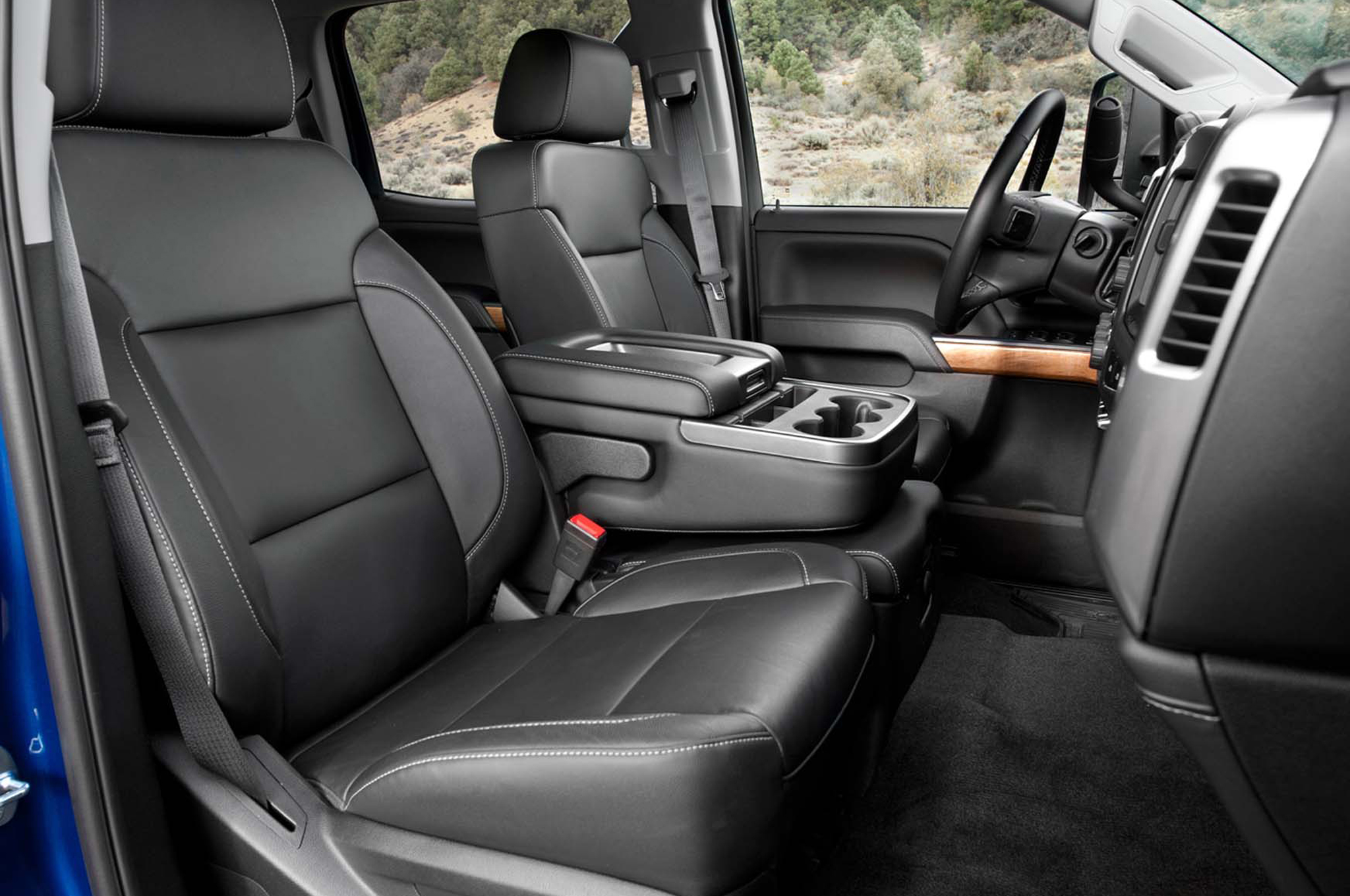 2015 Chevrolet Silverado 2500 Hd Ltz 4x4 First Test Photo Image