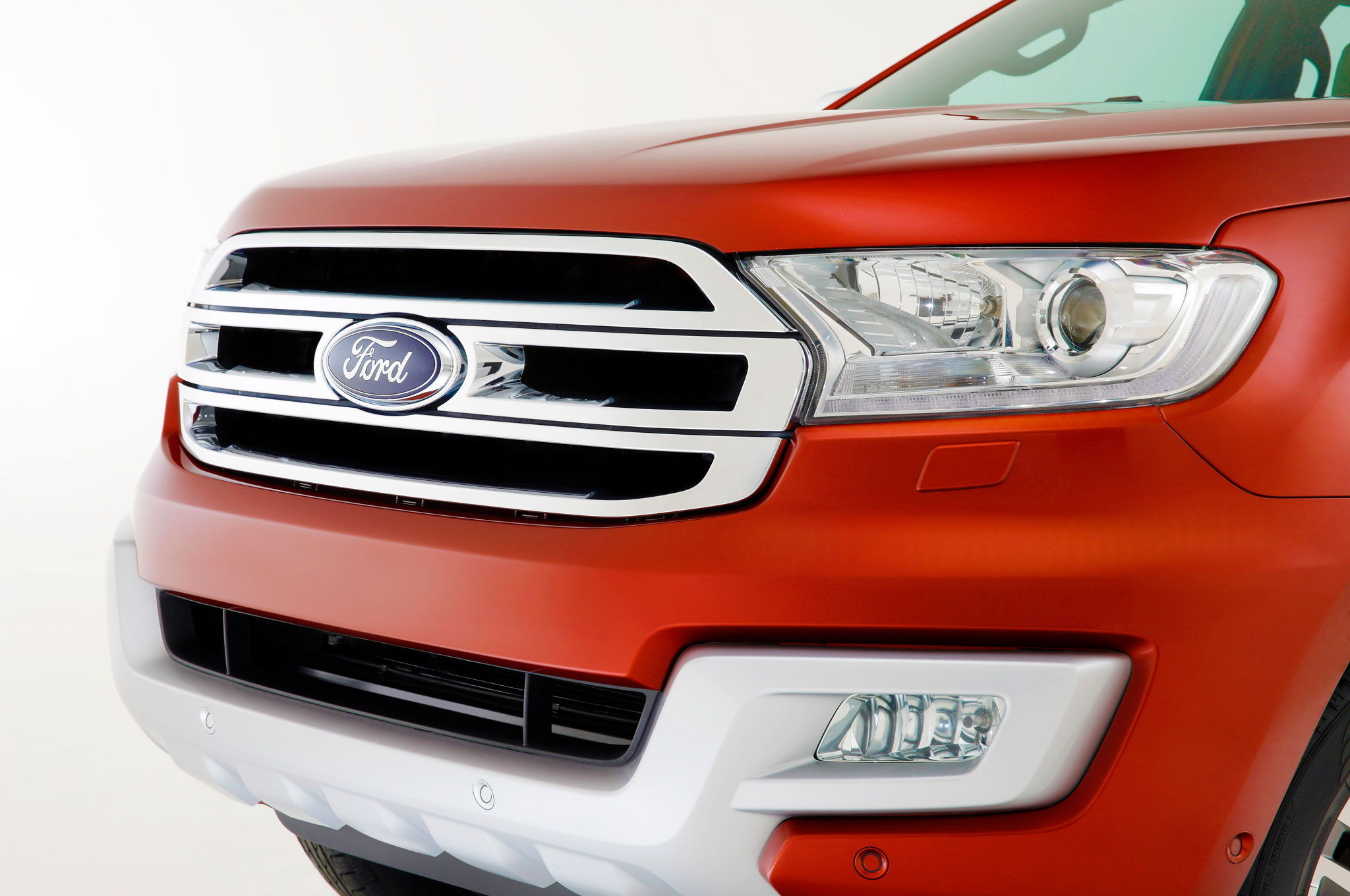 2016 Ford Everest Exterior Grille