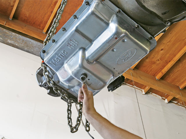 2001 Ford F250 Super Duty - Transmission Upgrade How To - Truckin' Magazine