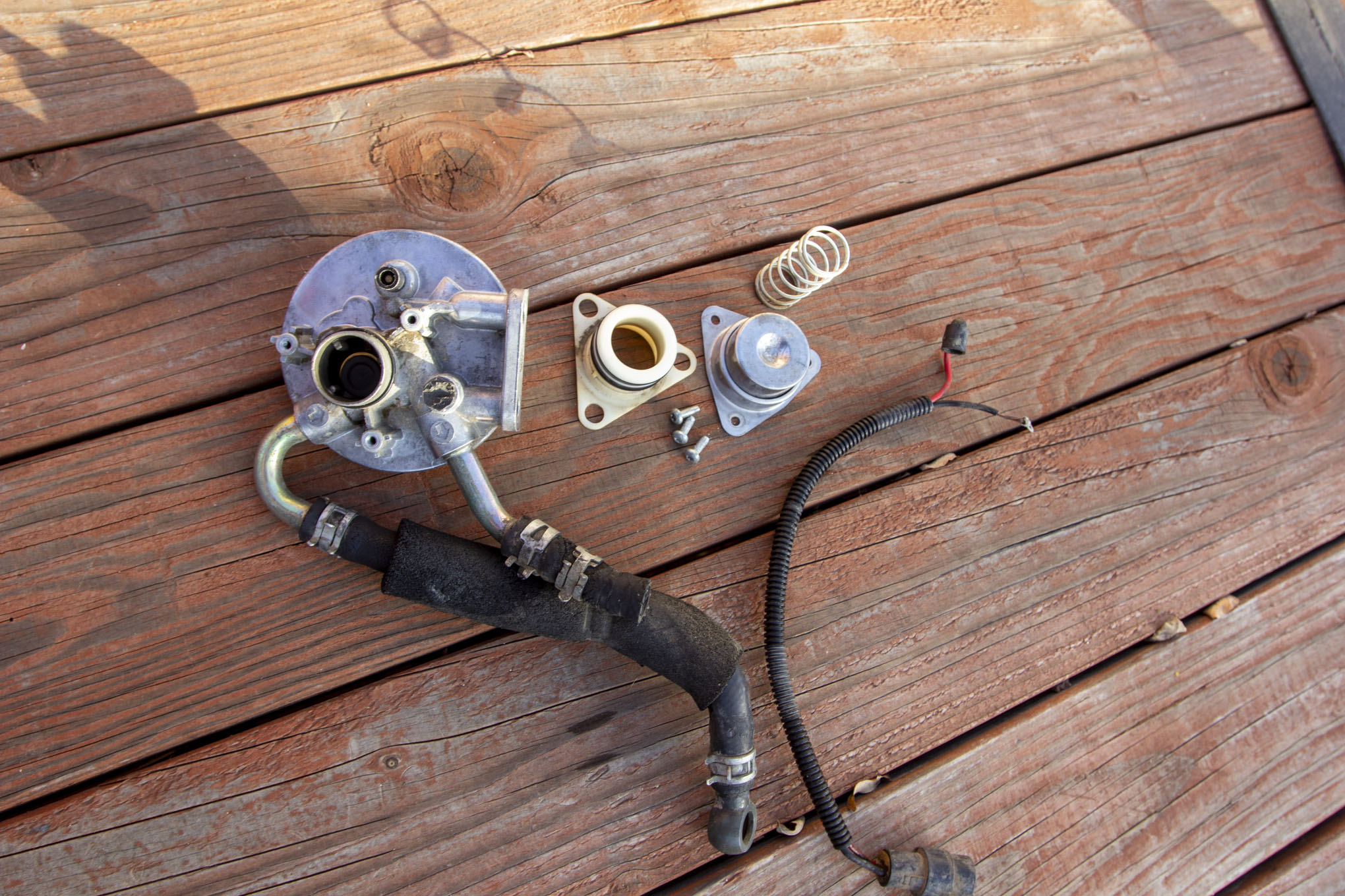 Sinister Diesel Duramax Cat Fuel Filter Install